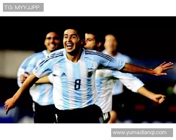 聚焦绿茵巨星闪耀瞬间展现足球球星卡背后真实风采